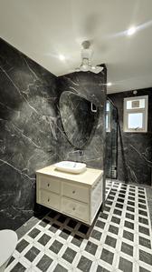 Bathroom Image of 2200 Sq.ft 3 BHK Builder Floor for sale in Sector 52 Gurgaon for Rs. 22000000