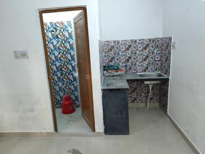 Living Room Image of 240 Sq.ft 1 RK Apartment / Flat for rent in Mukundapur Apartment, Mukundapur Kolkata for Rs. 6500