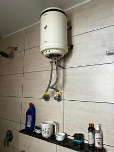 Bathroom Image of 1738 Sq.ft 3 BHK Apartment / Flat for rent in Green Valley Residencia, Gazipur Zirakpur for Rs. 24000
