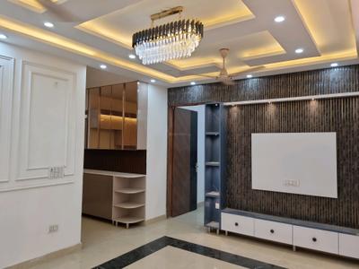 Living Room Image of 1300 Sq.ft 4 BHK Apartment / Flat for sale in Chandra Park New Delhi for Rs. 10500000