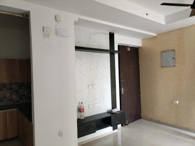 Living Room Image of 700 Sq.ft 2 BHK Apartment / Flat for rent in Prateek Grand City, Siddharth Vihar Ghaziabad for Rs. 20000