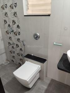 Bathroom Image of 900 Sq.ft 2 BHK Apartment / Flat for rent in NG Vrundavan, Yerawada Pune for Rs. 32000