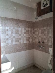 Common Bathroom Image of 2250 Sq.ft 4 BHK Builder Floor for rent in Paschim Vihar New Delhi for Rs. 47000