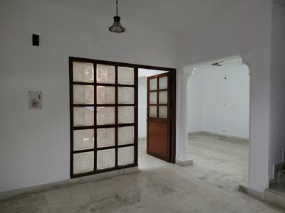 Dining Area Image of 1700 Sq.ft 3 BHK Apartment / Flat for sale in DDA D3 and D4 Vasant Kunj, Vasant Kunj New Delhi for Rs. 45000000
