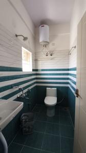 Bathroom Image of 700 Sq.ft 1 BHK Builder Floor for rent in Mahadevapura Bengaluru for Rs. 27600