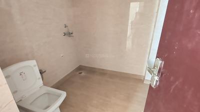 Image of 1180 Sq.ft 2 BHK Apartment / Flat for rent in Panchsheel Wellington, Crossings Republik, Ghaziabad for Rs. 22000