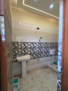 Bathroom Image of 1650 Sq.ft 2 BHK Independent House for rent in Sushant Golf City Lucknow for Rs. 30000