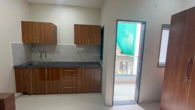 Kitchen Image of 280 Sq.ft 1 RK Apartment / Flat for rent in Scheme No 113 Indore for Rs. 15000