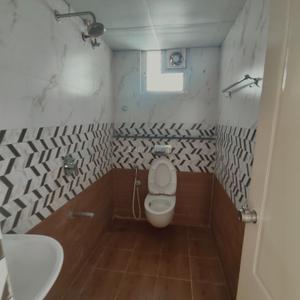 Bathroom Image of 1185 Sq.ft 2 BHK Apartment / Flat for rent in Banaswadi Bengaluru for Rs. 40000