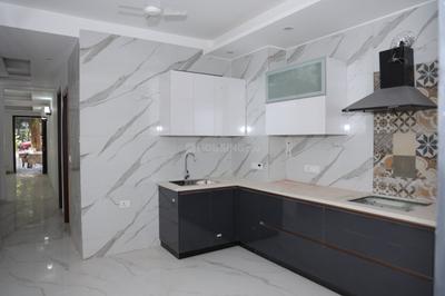 Kitchen Image of 2000 Sq.ft 4 BHK Apartment / Flat for rent in Vasant Kunj New Delhi for Rs. 145000