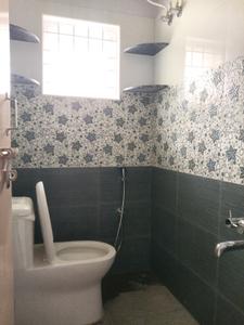 Common Bathroom Image of 584 Sq.ft 1 BHK Apartment / Flat for rent in Mahadevapura Bengaluru for Rs. 23000