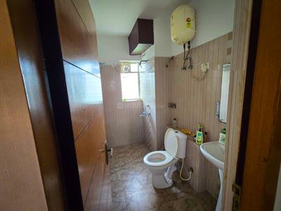 Bathroom Image of 1400 Sq.ft 3 BHK Apartment / Flat for rent in Sunland Residency, Rajarhat Kolkata for Rs. 42000
