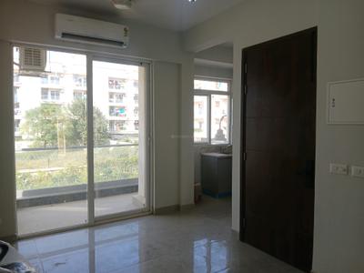 Living Room Image of 1050 Sq.ft 2 BHK Builder Floor for rent in Signature Global City 92, Sector 92 Gurgaon for Rs. 25000