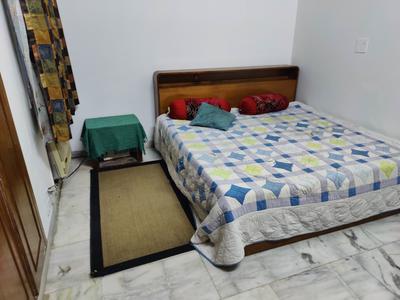 Bedroom Image of 1500 Sq.ft 3 BHK Apartment / Flat for rent in DDA Flats, Sukhdev Vihar New Delhi for Rs. 60000