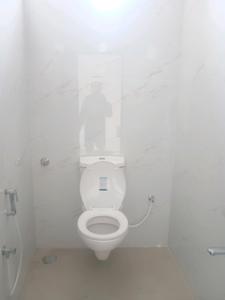 Common Bathroom Image of 1737 Sq.ft 3 BHK Apartment / Flat for sale in Bairagiguda Hyderabad for Rs. 14000001