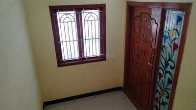 Bedroom Image of 612 Sq.ft 2 BHK Builder Floor for rent in Ganapathy Coimbatore for Rs. 13000