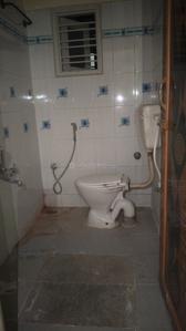 Bathroom Image of 700 Sq.ft 1 BHK Builder Floor for rent in Koramangala Bengaluru for Rs. 28000