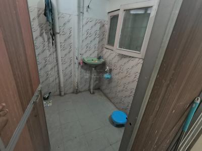 Bathroom Image of 750 Sq.ft 2 BHK Independent House for rent in Kapil Nagar Bilaspur for Rs. 13500