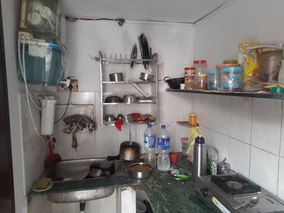 Kitchen Image of 318 Sq.ft 1 RK Builder Floor for rent in Karol Bagh New Delhi for Rs. 11092