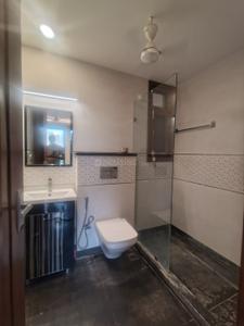 Bathroom Image of 2250 Sq.ft 3 BHK Builder Floor for rent in Unitech Residency Greens, Sector 46 Gurgaon for Rs. 80000
