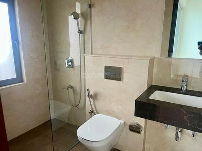 Bathroom Image of 952 Sq.ft 2 BHK Apartment / Flat for sale in Piramal Mahalaxmi, Worli Mumbai for Rs. 51000000
