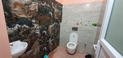 Bathroom Image of 2400 Sq.ft 2 BHK Apartment / Flat for rent in Ramkrishan Nagar Patna for Rs. 13000