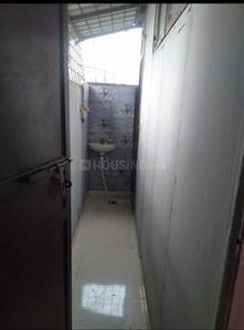 Bathroom Image of 861 Sq.ft 2 BHK Builder Floor for rent in DDA New MIG Flats, Mayur Vihar Phase 3 New Delhi for Rs. 15000