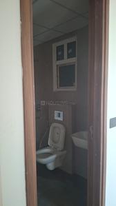 Bathroom Image of 1074 Sq.ft 2 BHK Apartment / Flat for rent in Migsun Kiaan, Vasundhara Ghaziabad for Rs. 28000