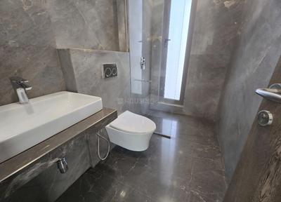 Bathroom Image of 1350 Sq.ft 3 BHK Apartment / Flat for rent in Prestige Jasdan Classic, Jacob Circle Mumbai for Rs. 260000
