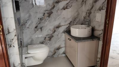 Image of 2000 Sq.ft 4 BHK Apartment / Flat for sale in Vasant Kunj, New Delhi for Rs. 17500000