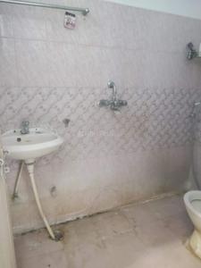 Bathroom Image of 1200 Sq.ft 2 BHK Builder Floor for rent in Rajrooppur Allahabad for Rs. 13000