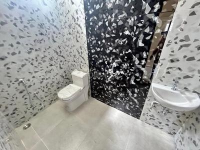 Bathroom Image of 2200 Sq.ft 4 BHK Independent House for sale in Golf Green Phase II, Sejbahar Raipur for Rs. 6460000