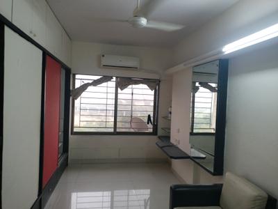 Bedroom Image of 1340 Sq.ft 3 BHK Apartment / Flat for rent in RNA Continental, Chembur Mumbai for Rs. 145000