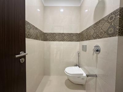 Bathroom Image of 1318 Sq.ft 3 BHK Apartment / Flat for sale in K Raheja Amaltis, Sion Mumbai for Rs. 52700000
