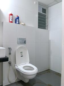 Bedroom One Image of 900 Sq.ft 2 BHK Apartment / Flat for rent in Godrej Emerald, Kasarvadavali Thane for Rs. 27087