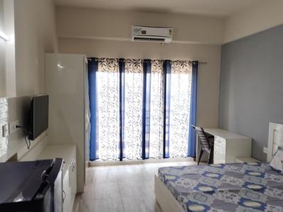 Bedroom Image of 435 Sq.ft 1 RK Studio for rent in Paramount Golfforeste Oak &amp; Pine, Surajpur Greater Noida for Rs. 15000
