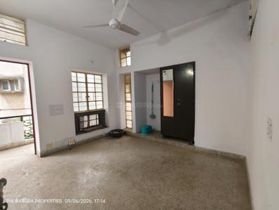 Hall Image of 1500 Sq.ft 3 BHK Apartment / Flat for rent in Sayajiganj Vadodara for Rs. 15000