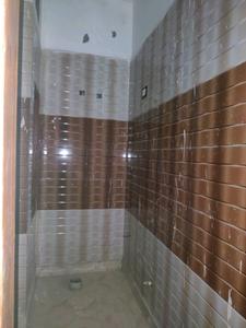 Common Bathroom Image of 900 Sq.ft 3 BHK Builder Floor for sale in DLF Ankur Vihar Ghaziabad for Rs. 3360089