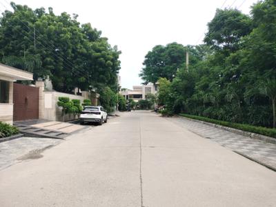 Image of 3150 Sq.ft Residential Plot / Land for sale in Sector 14, Faridabad for Rs. 85000000