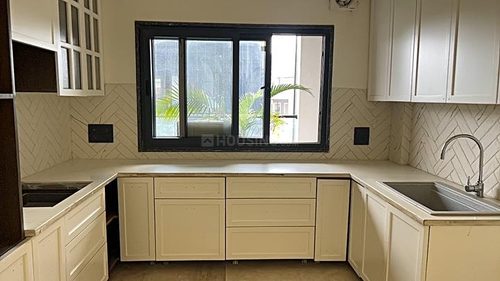 Sector 25, DLF Phase 2 Main Image 1