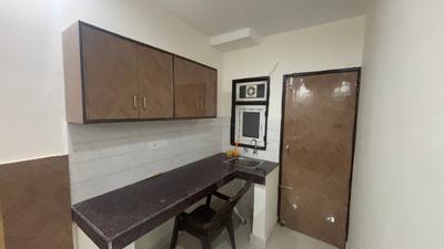 Kitchen Image of 290 Sq.ft 1 RK Independent House for rent in DLF Phase 3 Gurgaon for Rs. 20000