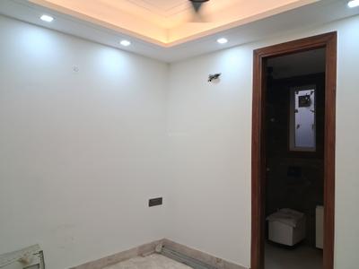 Bedroom Image of 1350 Sq.ft 3 BHK Builder Floor for sale in Paschim Vihar New Delhi for Rs. 27000000