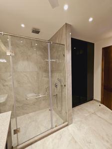 Bathroom Image of 4500 Sq.ft 4 BHK Independent House for sale in Suncity Township, Sector 54 Gurgaon for Rs. 50000000