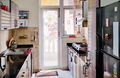 Kitchen Image of Amrapali Sapphire_ C-1002 in Sector 45, Noida