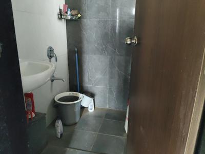 Bathroom Image of 559 Sq.ft 1 BHK Apartment / Flat for rent in Shapoorji Pallonji Joyville Hadapsar Annexe, Shewalewadi Pune for Rs. 22500