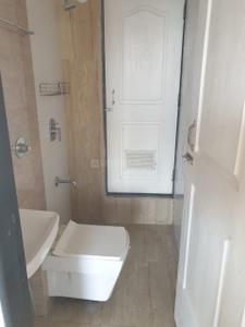 Bathroom Image of 850 Sq.ft 2 BHK Apartment / Flat for sale in Haware Intelligentia Infinity, Chembur Mumbai for Rs. 22500000