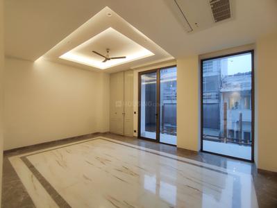 Bedroom Image of 4500 Sq.ft 4 BHK Builder Floor for rent in Naraina New Delhi for Rs. 220000