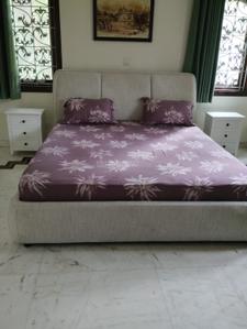 Bedroom Image of 3280 Sq.ft 4 BHK Builder Floor for rent in DLF Phase 2 Gurgaon for Rs. 120000