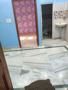 Bedroom Image of 800 Sq.ft 2 BHK Builder Floor for rent in Preet Vihar New Delhi for Rs. 17000