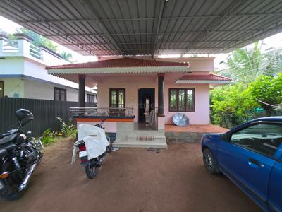 Image of 1300 Sq.ft 3 BHK Independent House for sale in Chamkkada, Kollam for Rs. 4500000